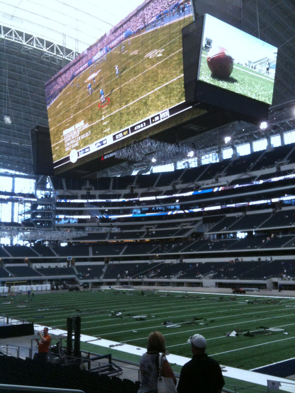 090808 Cowboys Stadium Video Screen