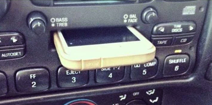 150906 iPhone Dock or Cassette Player